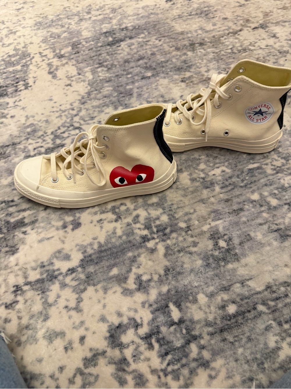 Converse Kids Cream High-Top Sneakers with Red Heart Graphic